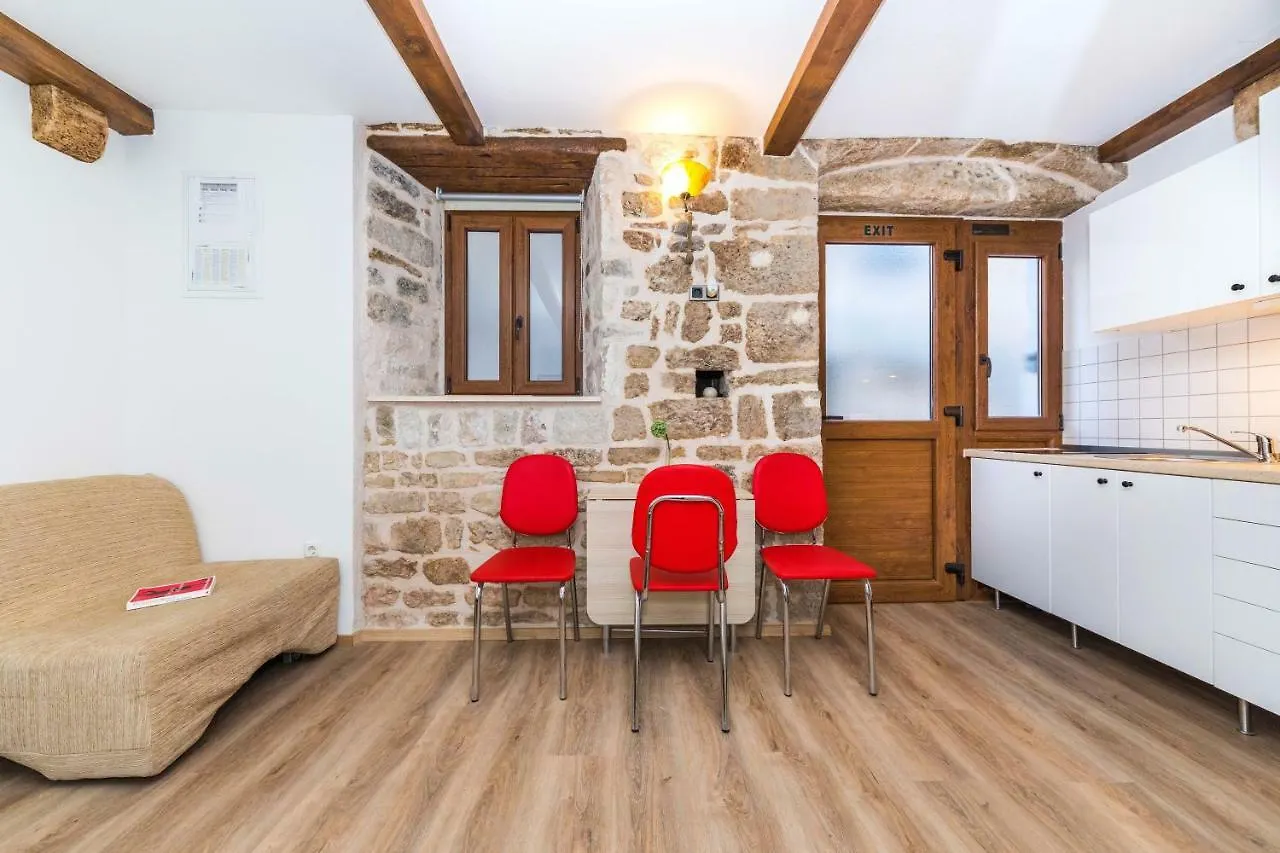 First Vestibul Apartment Split Croatia